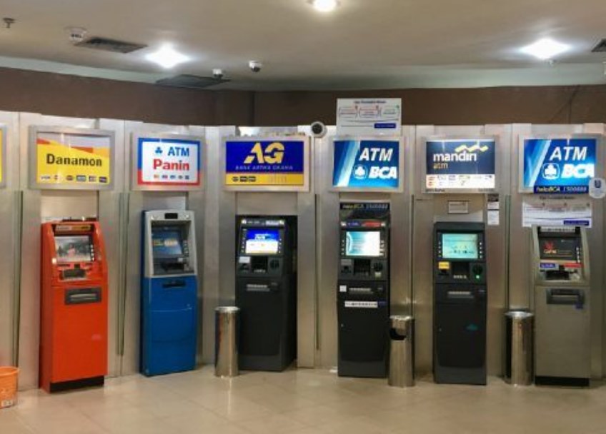 Cara Ngambil Duit Di ATM BCA, BRI, MANDIRI Dan BNI Yang Benar Dan Aman Dengan Atau tanpa Kartu ATM